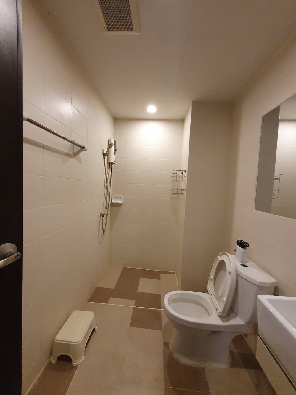 ให้เช่า Fifth Avenue Campus Condo ตรงข้าม ม.เกษตรศาสตร์ กำแพงแสน