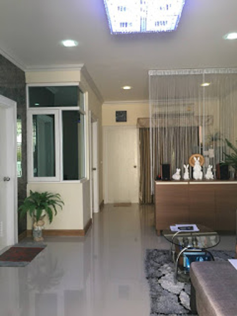 ขายทาวน์โฮม 3 ชั้น สไตล์อังกฤษสวยตกแต่งพร้อมอยู่อาศัย(จอดรถในบ้านได้2คัน) หมู่บ้านโกลเด้นทาวน์ (ปิ่นเกล้า-จรัญสนิทวงศ์)