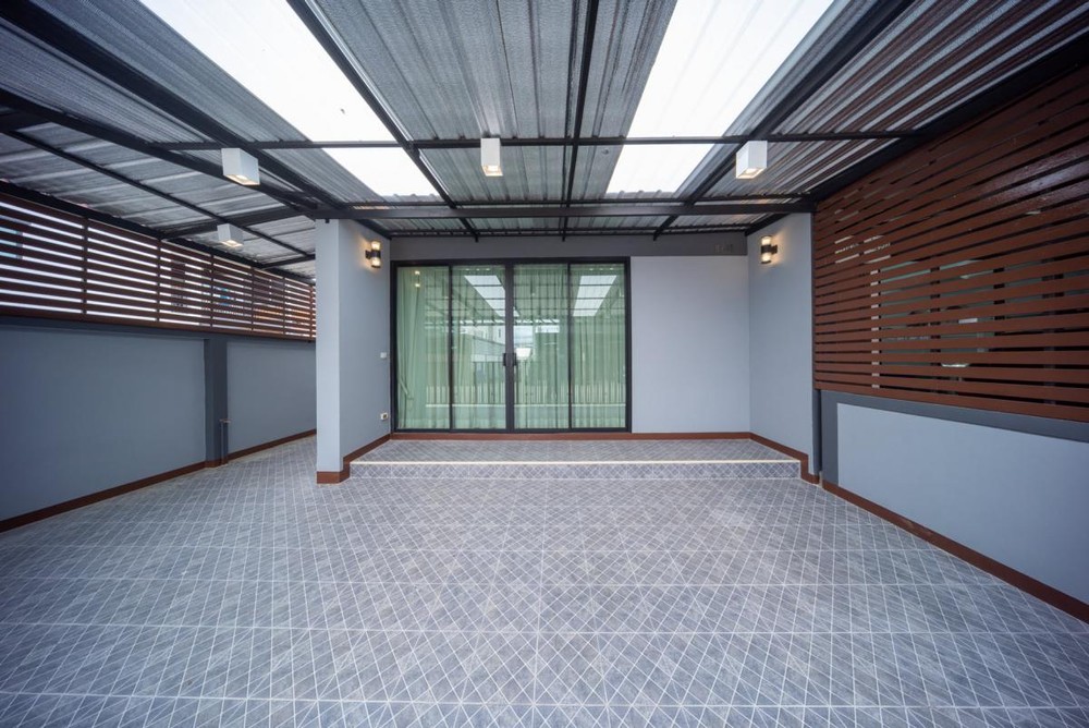ขายโฮมออฟฟิศ บางขุนเทียน กรุงเทพ 59644
59644 Home office For Sale
Road Rama II-Samae Dam-Bang Khun Thian-Bangkok