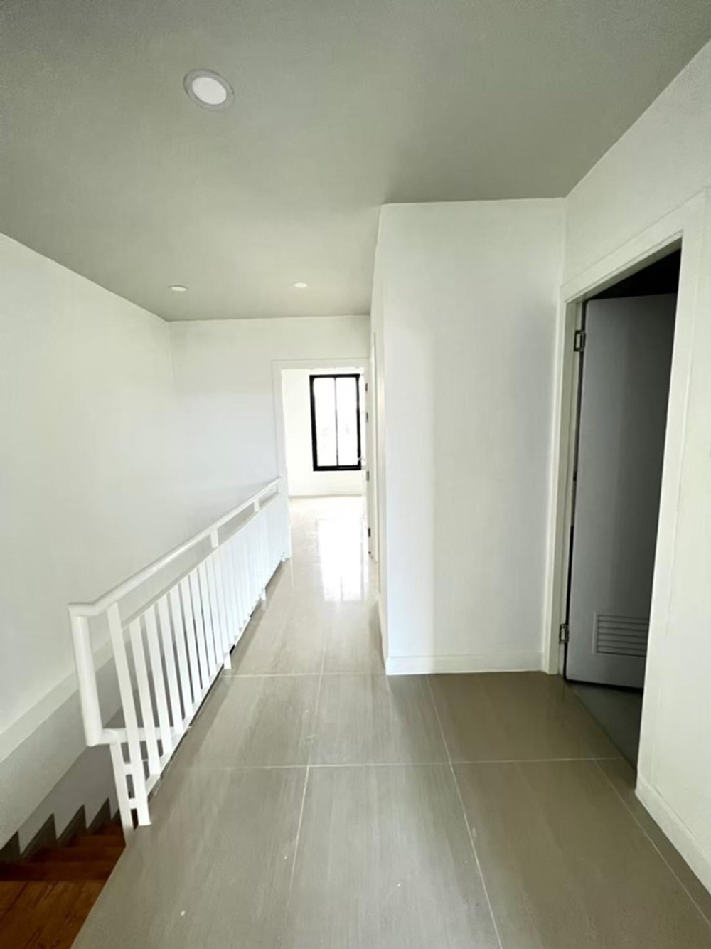 ขายถูก ทาวน์เฮ้า2 ชั้น (Renovateใหม่) เส้นลาดกระบัง-สุวรรณภูมิ