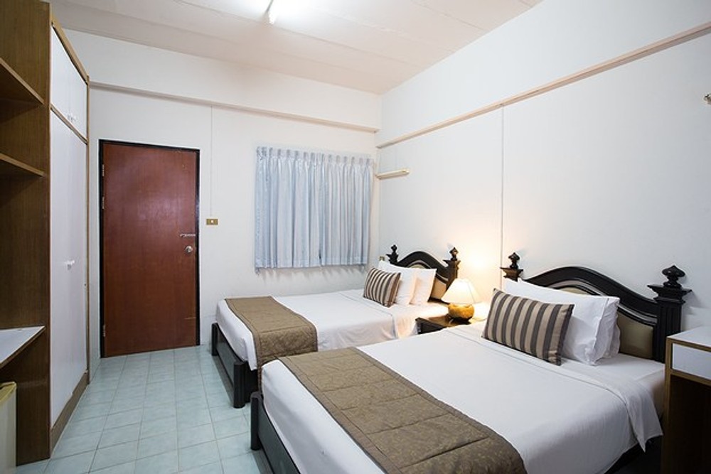 ทวีพร อพาร์ทเมนท์ (Taweeporn Apartment)