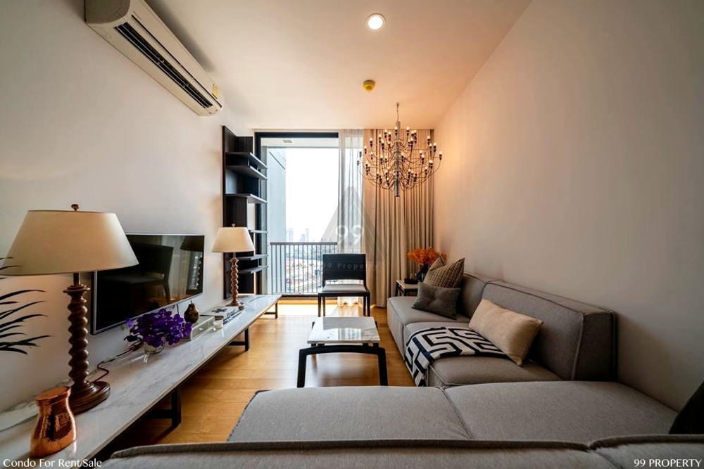 Noble Revo Silom [โนเบิล รีโว สีลม]