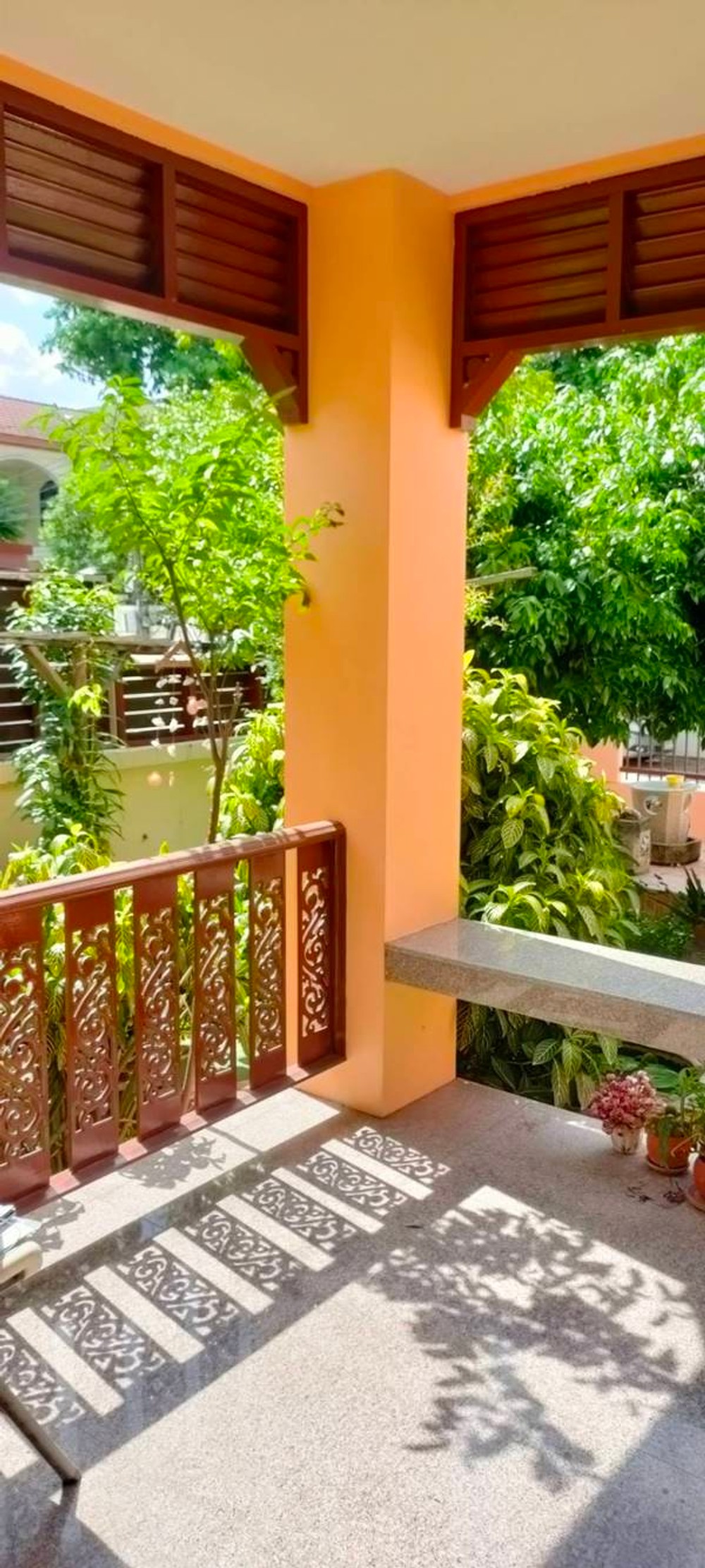 ขายบ้านหลังริม 109 ตร.วา หมู่บ้านศรีพงษ์ 4 ซอยลาซาล 46