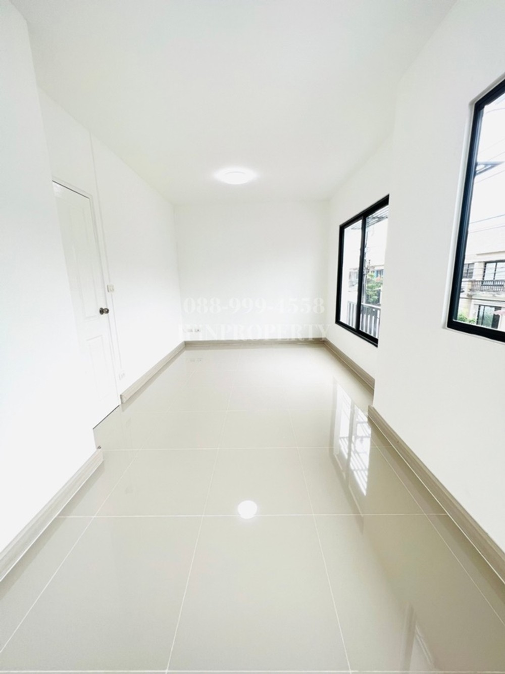 ขายถูก ทาวน์เฮ้า2 ชั้น Renovateใหม่ พฤกษา 58/1 ซอยลาดกระบัง 54 ข้างสนามบินสุวรรณภูมิ