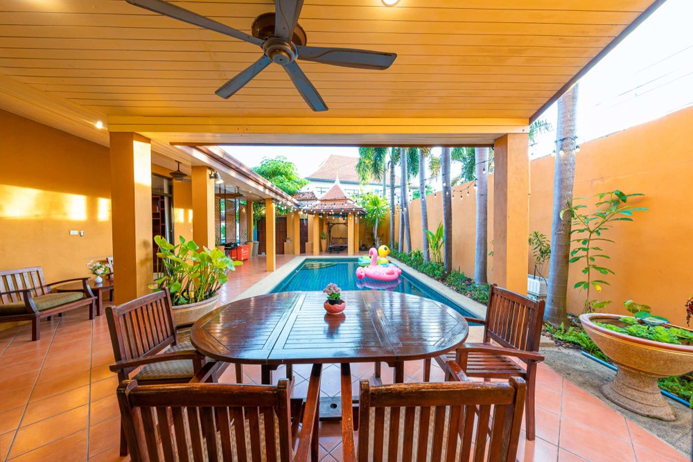 PoolVilla Jomtian พักได้ 9 ท่าน
.
Beautiful PoolVilla Jomtian
Location : Nong Prue, Pattaya City, Bang Lamung District,
Chon Buri 20150, Thailand