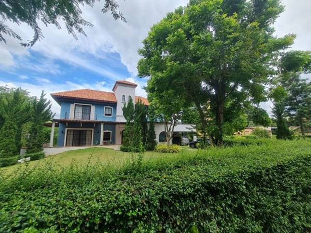 ขายบ้านดูดาว Villa Nova Khaoyai พร้อมที่ดิน ราคาดีมากทำเลดีงาม หลังใหญ่ที่สุดในหมู่บ้าน โทร 0863212581