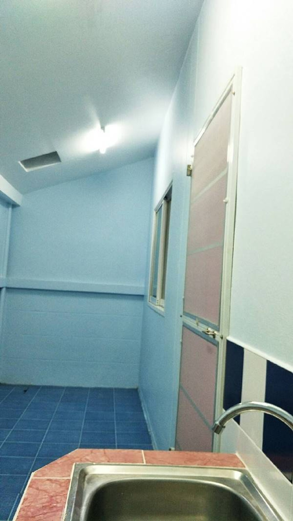 ขายทาวน์เฮ้า หมู่บ้านสมหวังทรัพย์หมื่นแสน ตรงข้าม (เยื้อง) รพ.ราชธานีโรจนะ