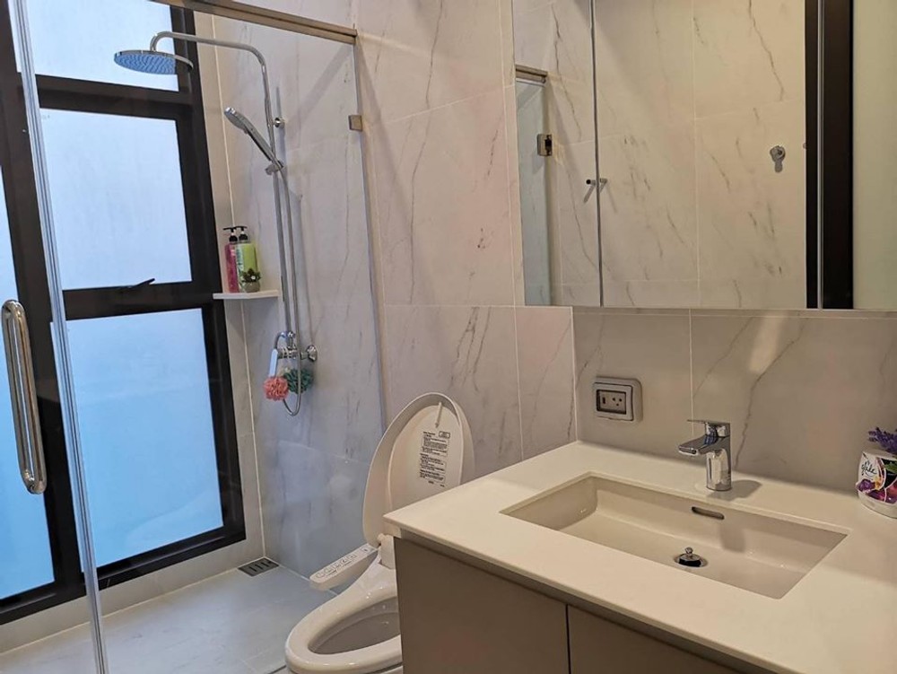 คอนโดปล่อยเช่า Chewathai Residence asoke(ชีวาทัยเรสซิเด้นอโศก)