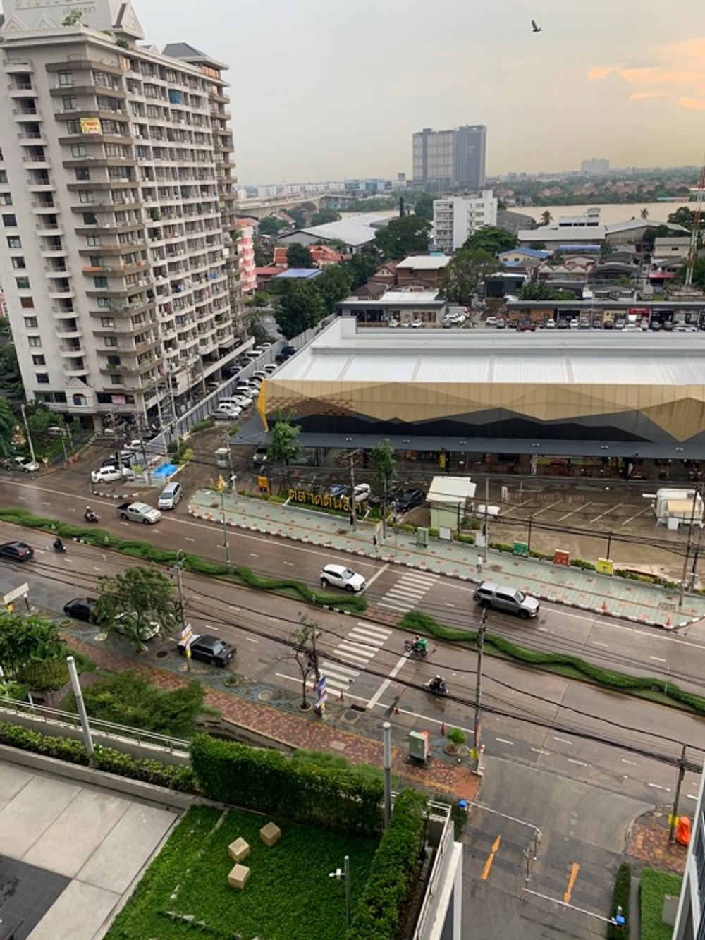 ให้เช่า โครงการ ศุภาลัยซิตี้รีสอร์ท สถานีพระนั่งเกล้าเจ้าพระยา ตรงข้ามตลาดต้นสัก