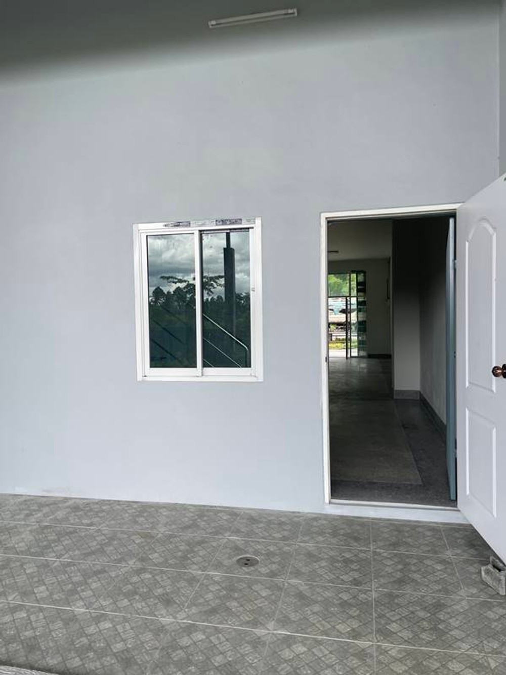 ขายอาคารพาณิชย์ 2 ชั้น โครงการเจริญกิจ ทําเลดี สี่แยกบ้านโพธิ์ รองรับทั้ง การอยู่อาศัยและเพื่อการธุรกิจร้านต่างๆ