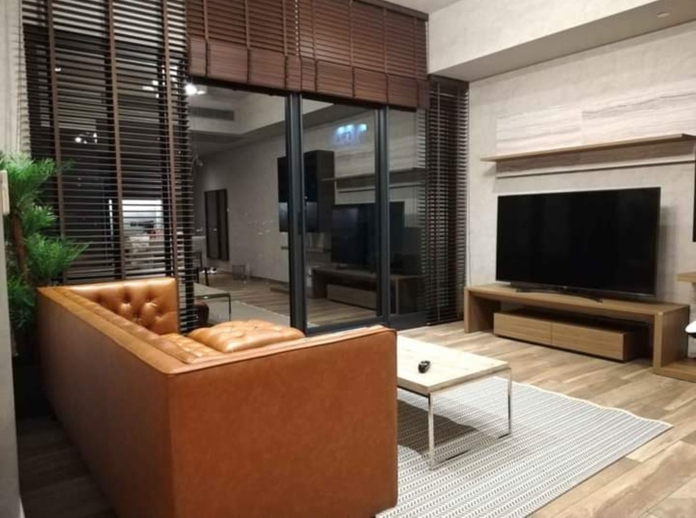 For rentThe Lofts Asoke nice​ unit Fully​ furnished​ 