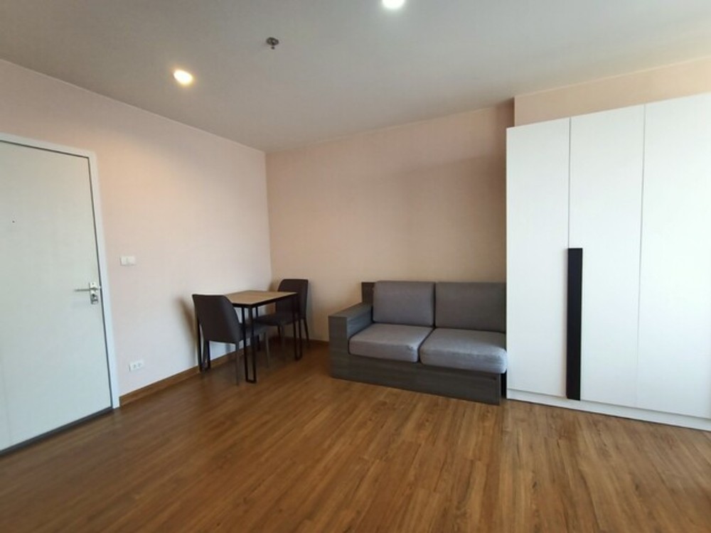 For Rent The Tree Interchange (Studio 30 ตร.ม./9000 บาท) ครบ + ซักผ้า ตึก A ชั้น 40 ใกล้ห้าง/MRT 091-5528889 เฟิร์ส