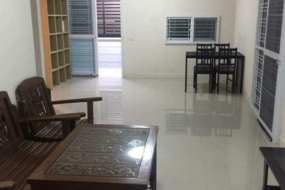ทาวน์โฮมสำหรับเช่า เดอะ คัลเลอร์ส เลชเชอร์ บางนา กม.8
36491 Townhome For Rent THE COLORS LEISURE BANGNA KM.8