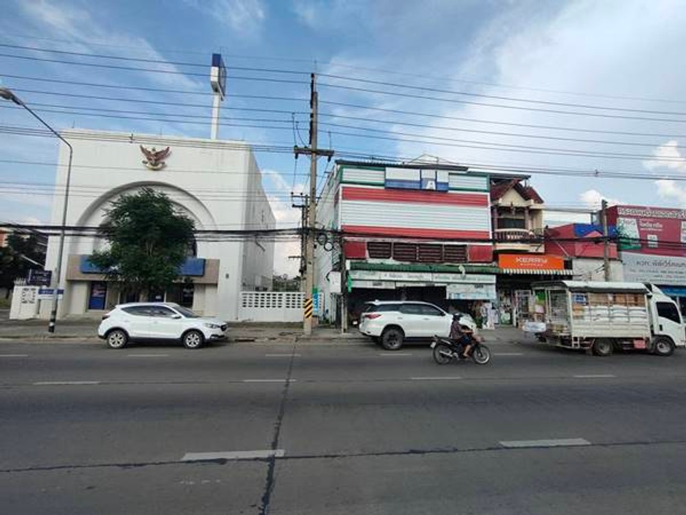 ขายตึก 4ชั้น ติดธนาคารกรุงเทพ สาขาถนนสิงหวัฒน์ ติดถนนใหญ่ทำเลดี ใกล้ศาลหลักเมือง ขนาดตึกกว้าง 9x15 ม.