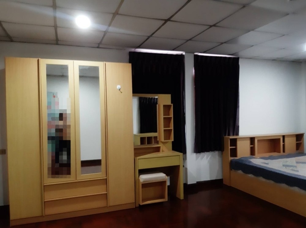 หมู่บ้าน การเคหะ ท่าทราย ซ.ประชาชื่น 12 (ซอย21)🏢