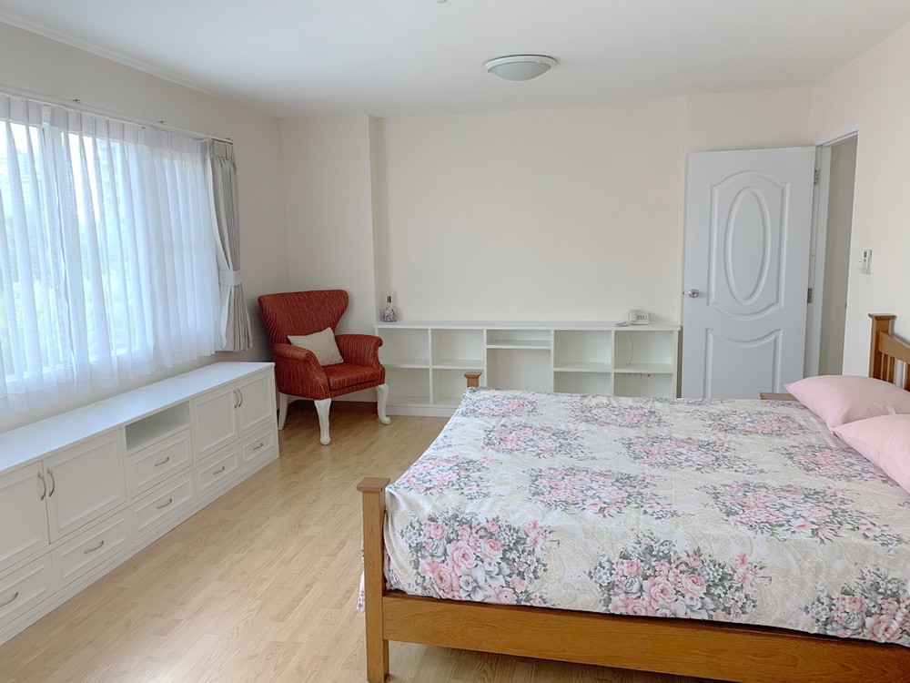 คอนโดสำหรับเช่า ชาร์มมิ่ง เรสซิเด้นท์ เอกมัย 12896
12896 Condo For Rent Charming Resident Ekkamai