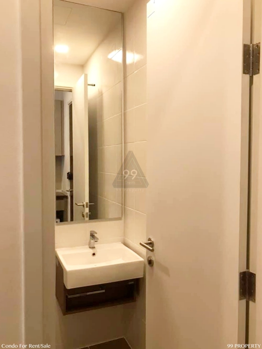 Brown Condo Ratchada32 [บราวน์ คอนโด รัชดา 32]