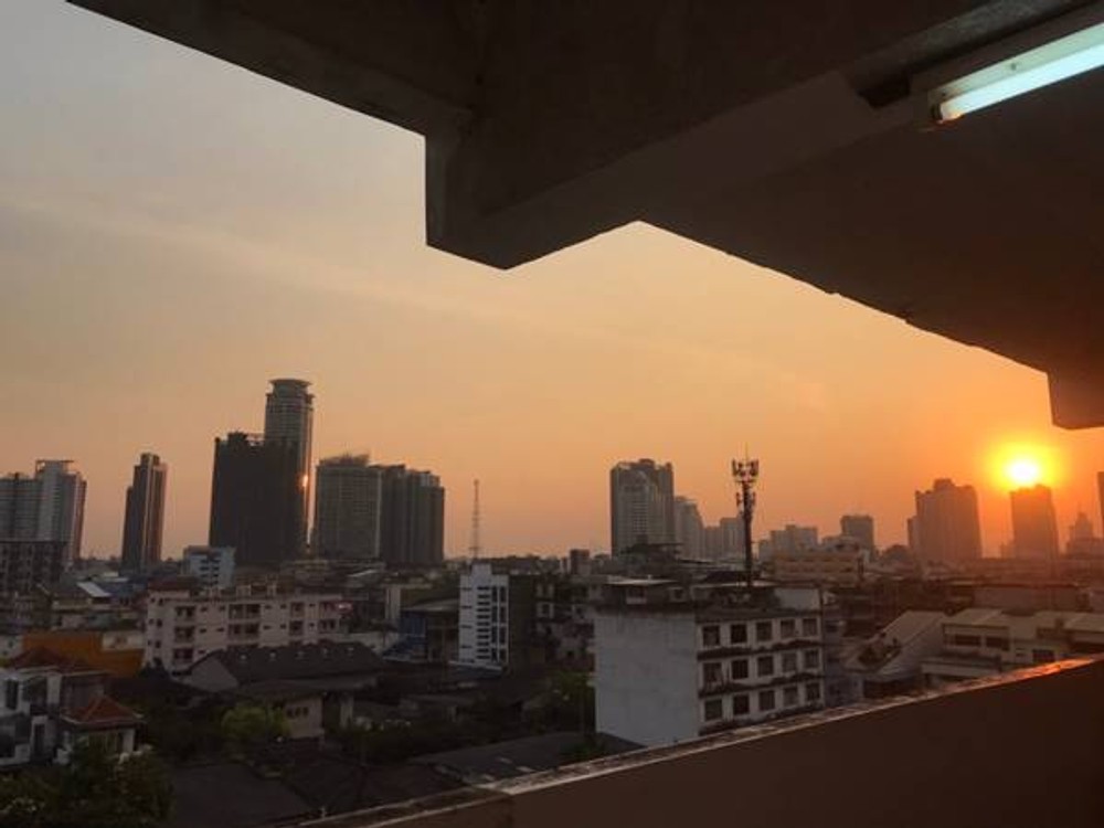 ขายคอนโดอาเซี่ยนทาวน์เวอร์ กว้าง 40 ตรม. ราคาต่ำกว่าล้าน ทำเลดี เดินทางสะดวก ใกล้ BTS พระโขนง เจ้าของขายเอง ราคาต่อรองได้