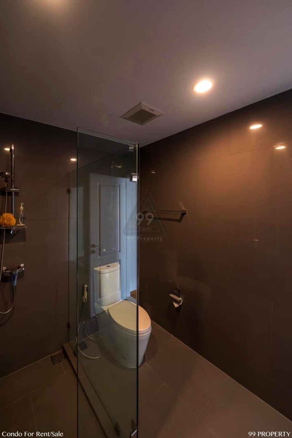 Noble Revo Silom [โนเบิล รีโว สีลม]
